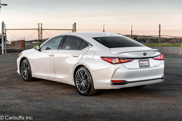 2024 Lexus ES 300h