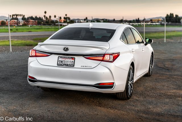 2024 Lexus ES 300h