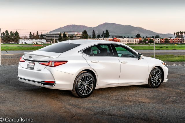 2024 Lexus ES 300h