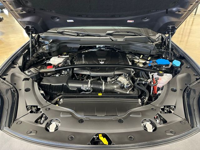 2024 Maserati Grecale GT Nerissimo / Tech / Climate Comfort Package P... | Irving, Texas | Hopper Motorplex 2024 Maserati Grecale GT Nerissimo / Tech / Climate Comfort Package P... | Irving, Texas | Hopper Motorplex