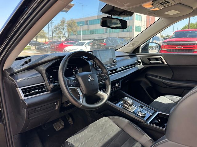 2024 Mitsubishi Outlander SE | Irving, Texas | Hopper Motorplex 2024 Mitsubishi Outlander SE | Irving, Texas | Hopper Motorplex