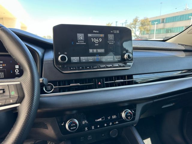 2024 Mitsubishi Outlander SE | Irving, Texas | Hopper Motorplex