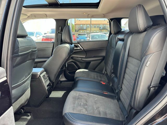 2024 Mitsubishi Outlander SE 