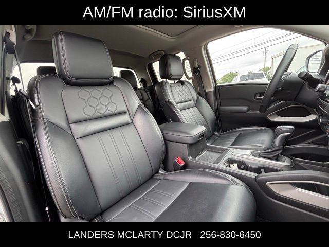 2024 Nissan Frontier SL