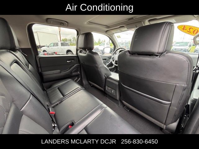 2024 Nissan Frontier SL