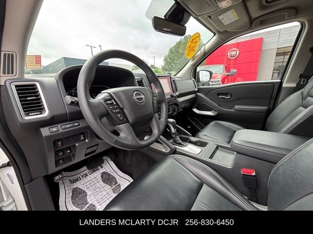 2024 Nissan Frontier SL