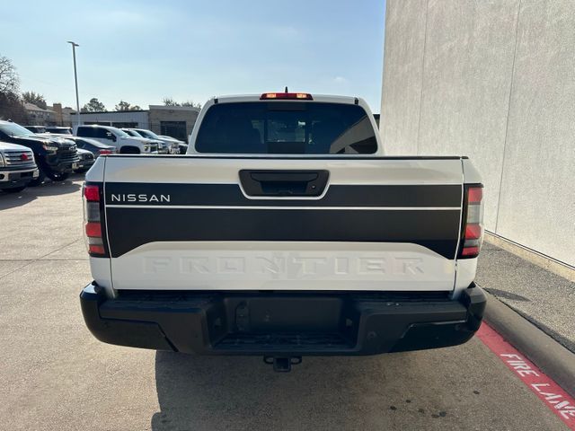 2024 Nissan Frontier SV 