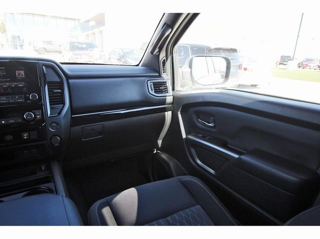 2024 Nissan Titan SV