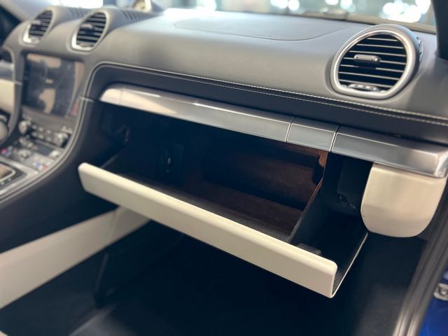 2024 Porsche 718 Cayman Style Edition | Longwood, FL | Millenia Motors 2024 Porsche 718 Cayman Style Edition | Longwood, FL | Millenia Motors