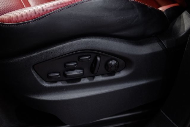 2024 Porsche Cayenne Coupe Sportdesign Pkg. Chalk Over 41K in Factory Options | Dallas, TX | East Dallas Diesel 2024 Porsche Cayenne Coupe Sportdesign Pkg. Chalk Over 41K in Factory Options | Dallas, TX | East Dallas Diesel