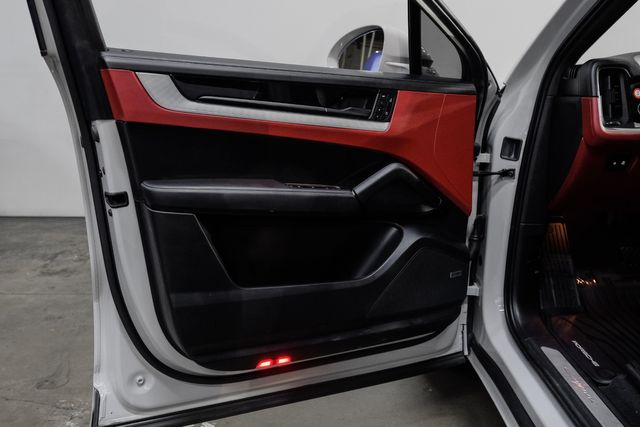 2024 Porsche Cayenne Coupe Sportdesign Pkg. Chalk HD MATRIX Passenger Display | Dallas, TX | East Dallas Diesel 2024 Porsche Cayenne Coupe Sportdesign Pkg. Chalk HD MATRIX Passenger Display | Dallas, TX | East Dallas Diesel