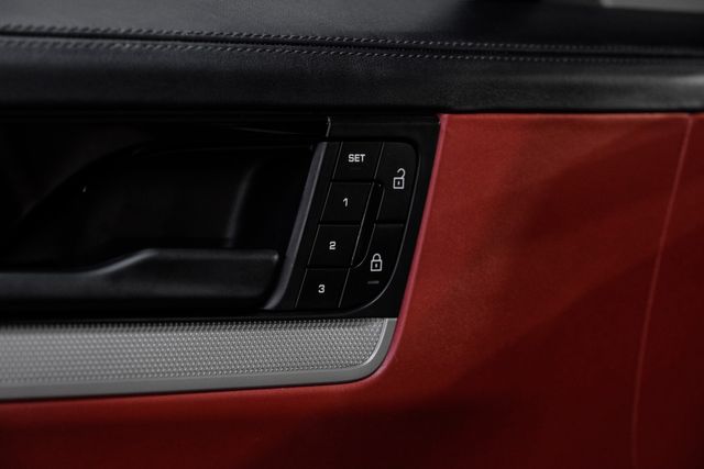 2024 Porsche Cayenne Coupe Sportdesign Pkg. Chalk HD MATRIX Passenger Display | Dallas, TX | East Dallas Diesel 2024 Porsche Cayenne Coupe Sportdesign Pkg. Chalk HD MATRIX Passenger Display | Dallas, TX | East Dallas Diesel