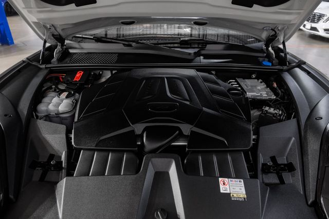 2024 Porsche Cayenne Coupe Sportdesign Pkg. Chalk Over 41K in Factory Options | Dallas, TX | East Dallas Diesel 2024 Porsche Cayenne Coupe Sportdesign Pkg. Chalk Over 41K in Factory Options | Dallas, TX | East Dallas Diesel