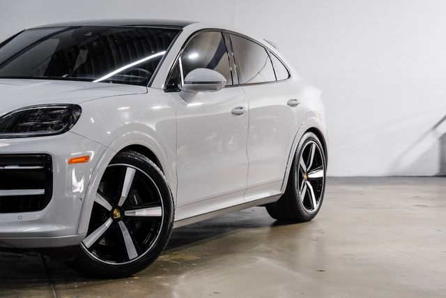 2024 Porsche Cayenne Coupe Sportdesign Pkg. Chalk HD MATRIX Passenger Display | Dallas, TX | East Dallas Diesel 2024 Porsche Cayenne Coupe Sportdesign Pkg. Chalk HD MATRIX Passenger Display | Dallas, TX | East Dallas Diesel