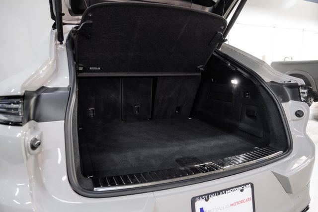 2024 Porsche Cayenne Coupe Sportdesign Pkg. Chalk HD MATRIX Passenger Display | Dallas, TX | East Dallas Diesel 2024 Porsche Cayenne Coupe Sportdesign Pkg. Chalk HD MATRIX Passenger Display | Dallas, TX | East Dallas Diesel