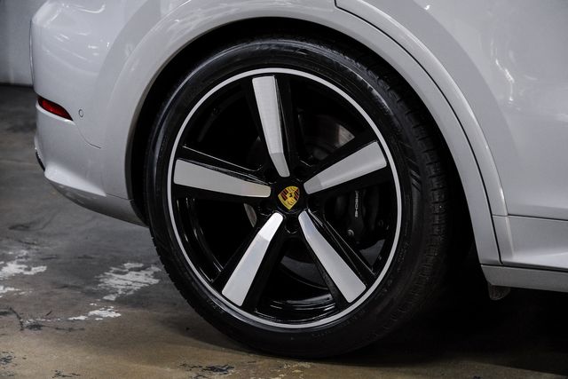 2024 Porsche Cayenne Coupe Sportdesign Pkg. Chalk Over 41K in Factory Options | Dallas, TX | East Dallas Diesel 2024 Porsche Cayenne Coupe Sportdesign Pkg. Chalk Over 41K in Factory Options | Dallas, TX | East Dallas Diesel