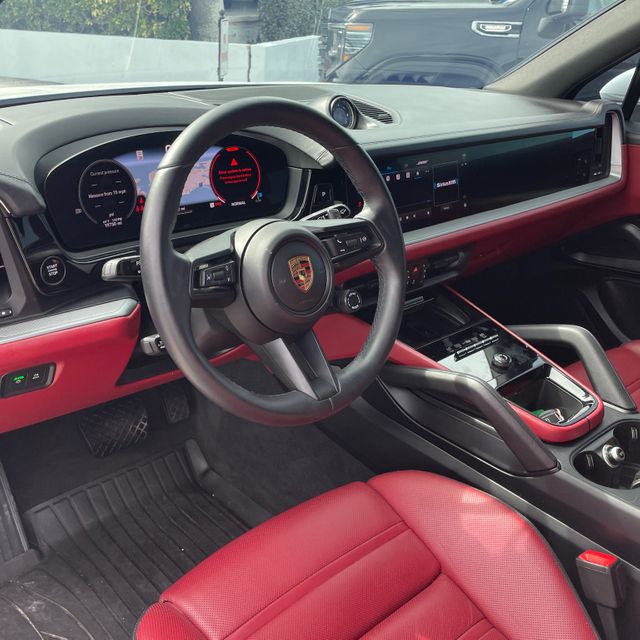 2024 Porsche Cayenne Base | Longwood, FL | Millenia Motors