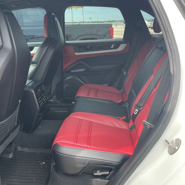 2024 Porsche Cayenne Base | Longwood, FL | Millenia Motors 2024 Porsche Cayenne Base | Longwood, FL | Millenia Motors