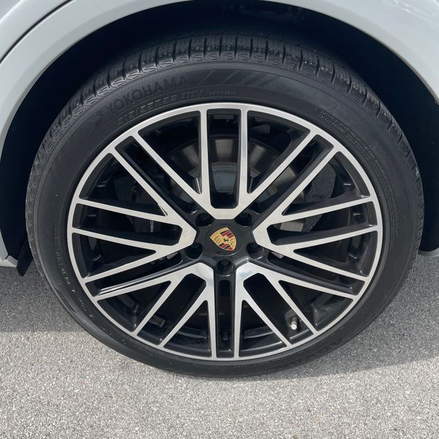 2024 Porsche Cayenne Base | Longwood, FL | Millenia Motors 2024 Porsche Cayenne Base | Longwood, FL | Millenia Motors