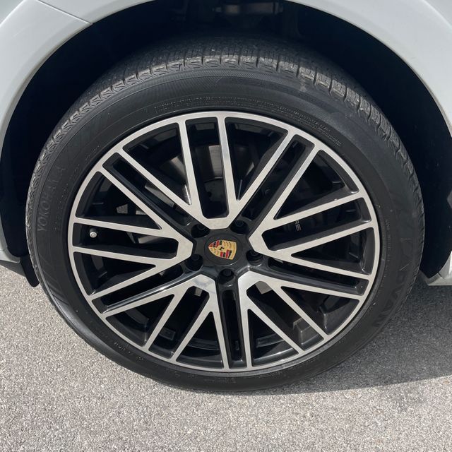 2024 Porsche Cayenne Base | Longwood, FL | Millenia Motors 2024 Porsche Cayenne Base | Longwood, FL | Millenia Motors