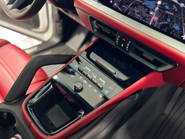 2024 Porsche Cayenne Base | Longwood, FL | Millenia Motors