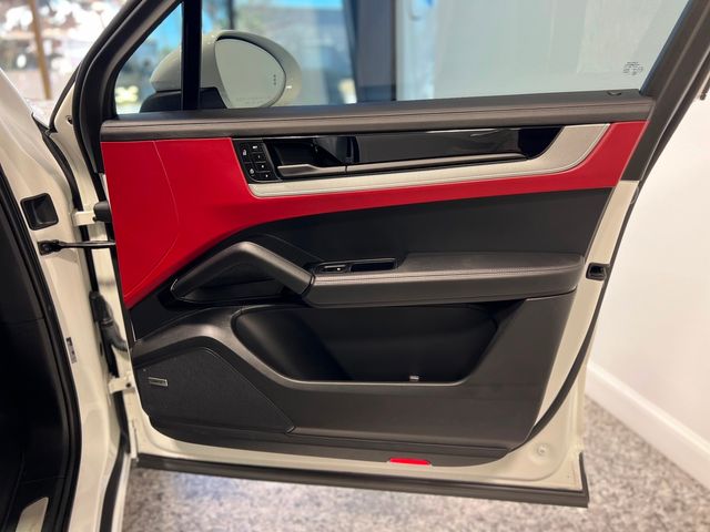 2024 Porsche Cayenne Base | Longwood, FL | Millenia Motors 2024 Porsche Cayenne Base | Longwood, FL | Millenia Motors