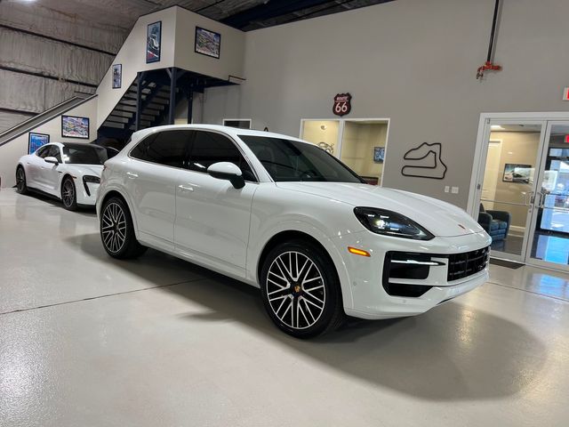 2024 Porsche Cayenne Base | Longwood, FL | Millenia Motors 2024 Porsche Cayenne Base | Longwood, FL | Millenia Motors