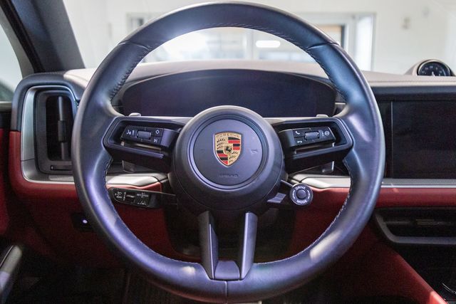 2024 Porsche Cayenne S Coupe prem pkg plus/rear axle  Sport design/sport exhaust/21" RS/ adaptive susp. 