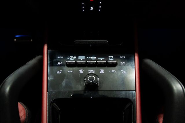 2024 Porsche Cayenne S Coupe prem pkg plus/rear axle  Sport design/sport exhaust/21" RS/ adaptive susp. 