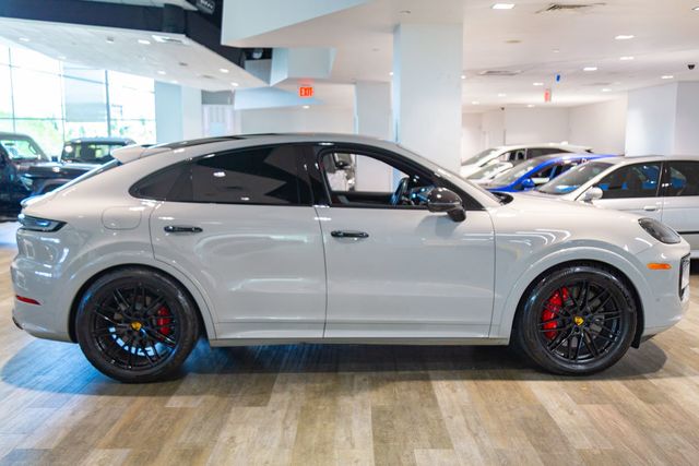 2024 Porsche Cayenne S Coupe prem pkg plus/rear axle  Sport design/sport exhaust/21" RS/ adaptive susp. 