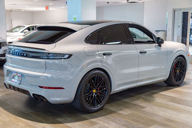 2024 Porsche Cayenne S Coupe prem pkg plus/rear axle  Sport design/sport exhaust/21" RS/ adaptive susp. 