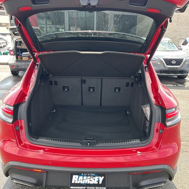 2024 Porsche Macan Base | Longwood, FL | Millenia Motors 2024 Porsche Macan Base | Longwood, FL | Millenia Motors