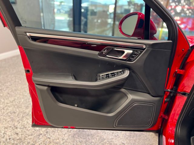2024 Porsche Macan Base | Longwood, FL | Millenia Motors 2024 Porsche Macan Base | Longwood, FL | Millenia Motors
