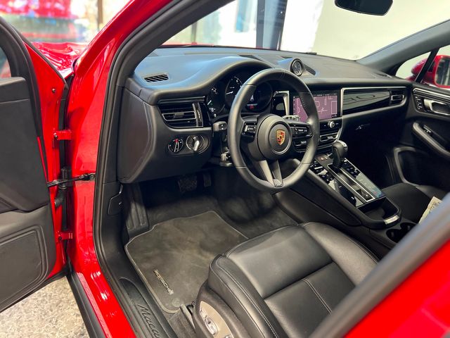 2024 Porsche Macan Base | Longwood, FL | Millenia Motors