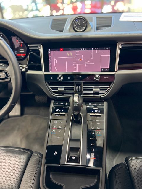 2024 Porsche Macan Base | Longwood, FL | Millenia Motors