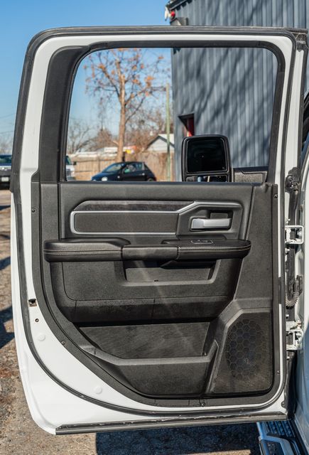 2024 Ram 3500 Big Horn CREW CAB LONG BED / 6.7L CUMMINS DIESEL / | Austin, TX | Rocky Mountain Truck Stop Austin