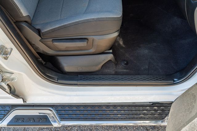 2024 Ram 3500 Big Horn CREW CAB LONG BED / 6.7L CUMMINS DIESEL / | Austin, TX | Rocky Mountain Truck Stop Austin