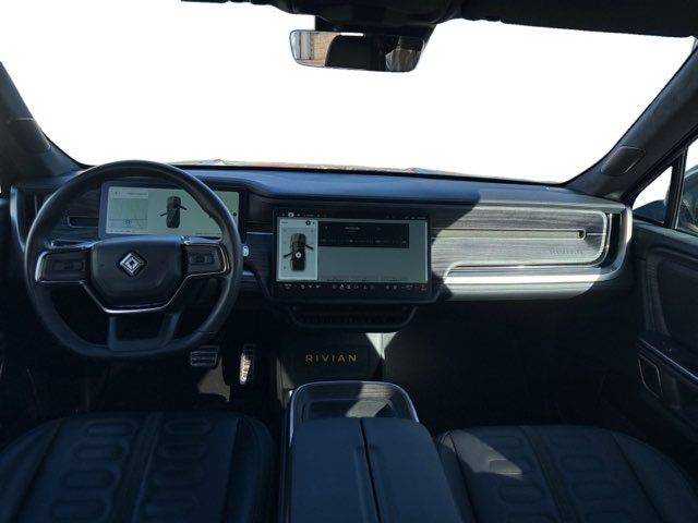 2024 Rivian R1S Adventure