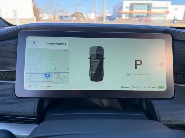 2024 Rivian R1S Adventure