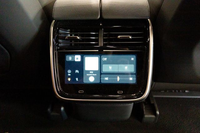 2024 Rivian R1T QUAD-Motor 835HP 328mi RANGE Launch Edition