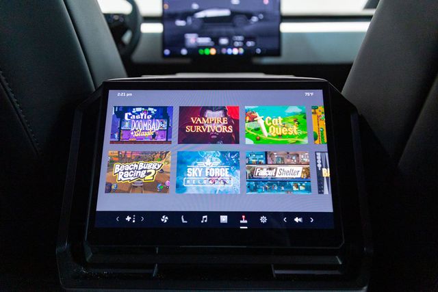 2024 Tesla Cybertruck Cyberbeast tri-motor