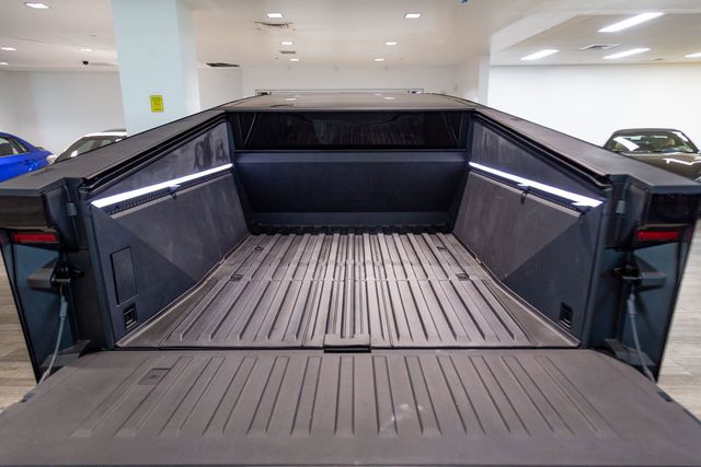 2024 Tesla Cybertruck Cyberbeast tri-motor