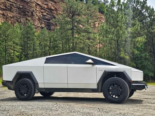 2024 Tesla Cybertruck Cyberbeast | North Little Rock, AR | EVolve Auto