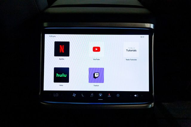 2024 Tesla Model X 6 seat int 22" wheel  AWD