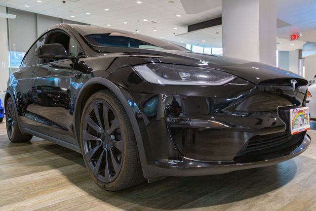 2024 Tesla Model X 6 seat int 22" wheel  AWD