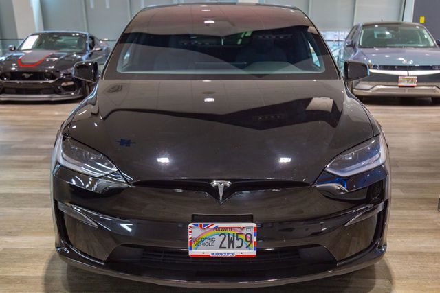 2024 Tesla Model X 6 seat int 22" wheel  AWD