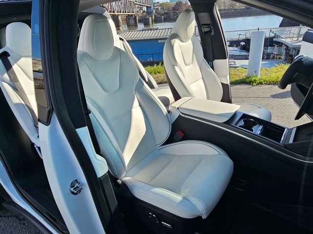 2024 Tesla Model X Plaid | North Little Rock, AR | EVolve Auto 2024 Tesla Model X Plaid | North Little Rock, AR | EVolve Auto