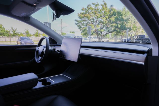 2024 Tesla Model Y Long Range / 3RD ROW 7 SEATER | Austin, TX | Rocky Mountain Truck Stop Austin