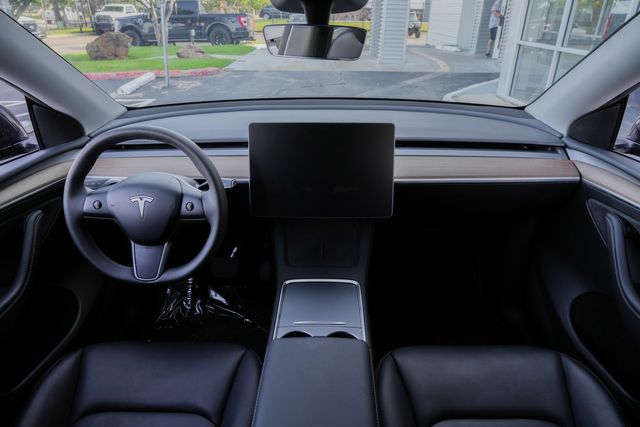 2024 Tesla Model Y Long Range / 3RD ROW 7 SEATER | Austin, TX | Rocky Mountain Truck Stop Austin 2024 Tesla Model Y Long Range / 3RD ROW 7 SEATER | Austin, TX | Rocky Mountain Truck Stop Austin