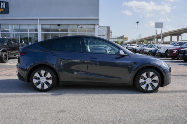 2024 Tesla Model Y Long Range / 3RD ROW 7 SEATER | Austin, TX | Rocky Mountain Truck Stop Austin